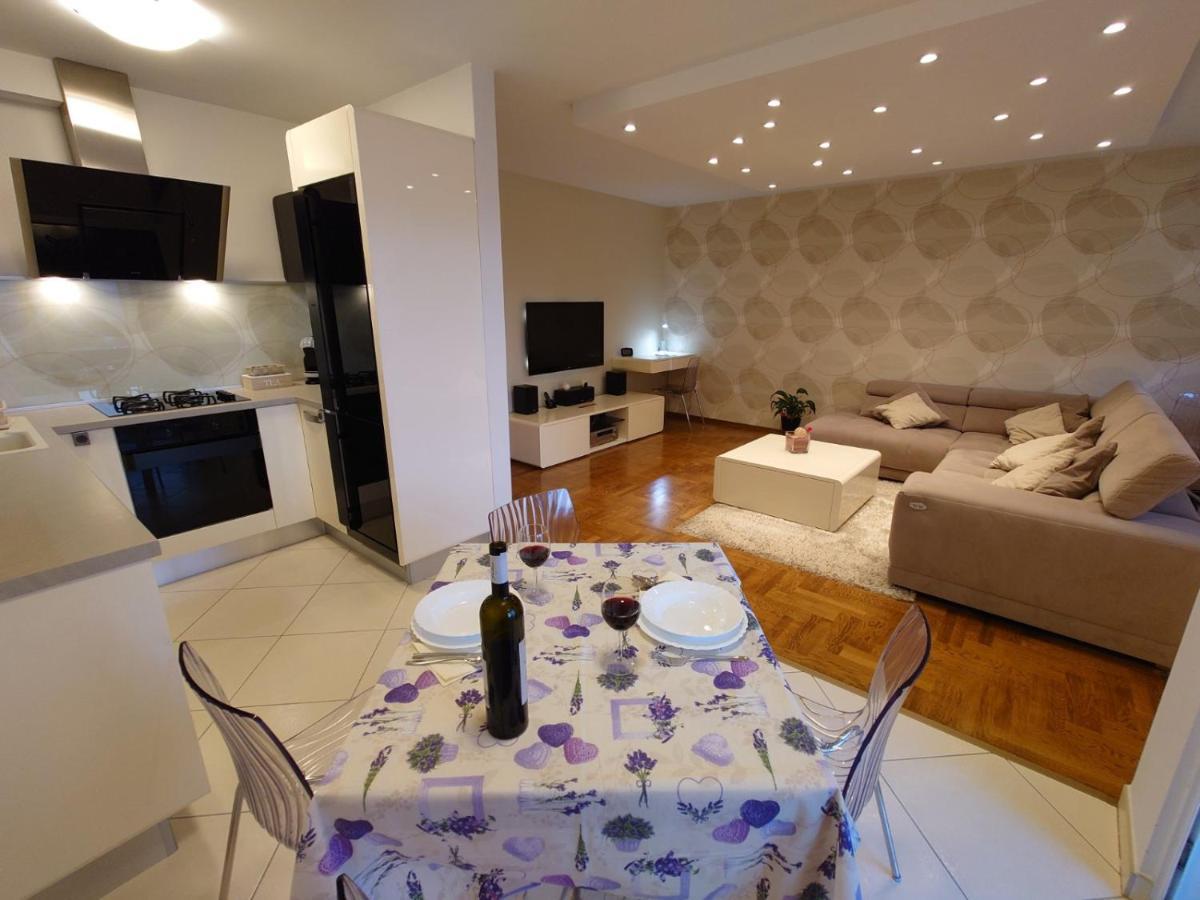 Apartman Mare Nostrum**** Apartment ริเยกา ภายนอก รูปภาพ